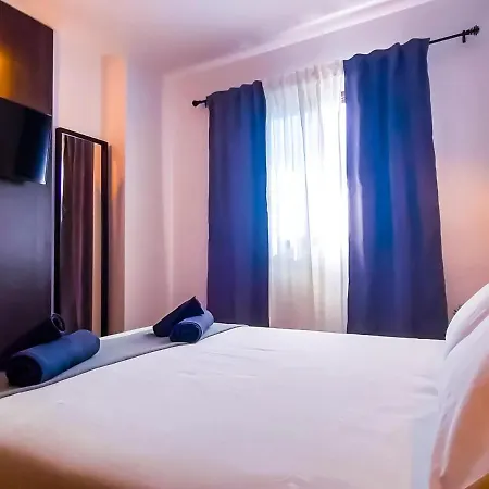 Relaxing Friendly *